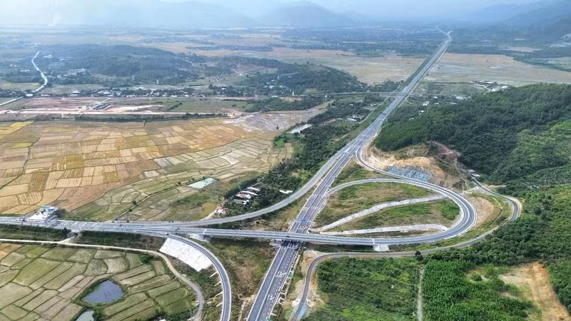 Sắp thu phí 13 tuyến cao tốc Bắc - Nam do Nhà nước đầu tư