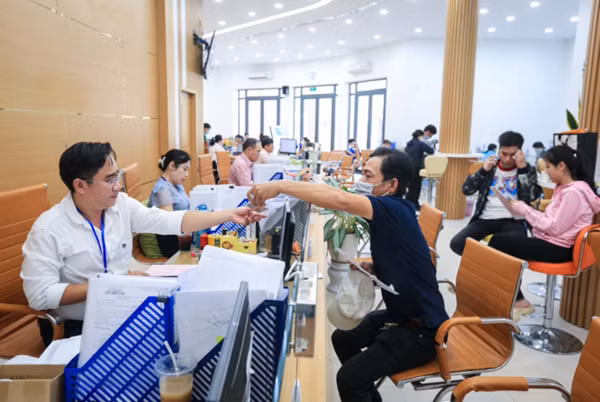 Điều kiện và chế độ thôi việc của công chức theo nghị định mới 2026