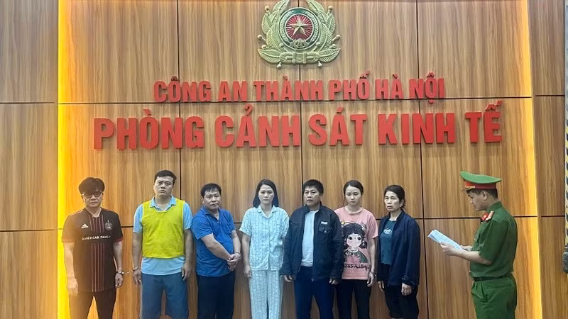 Viết giả trên 100 tờ giấy chứng nhận kiểm dịch... bị xử lý ra sao?