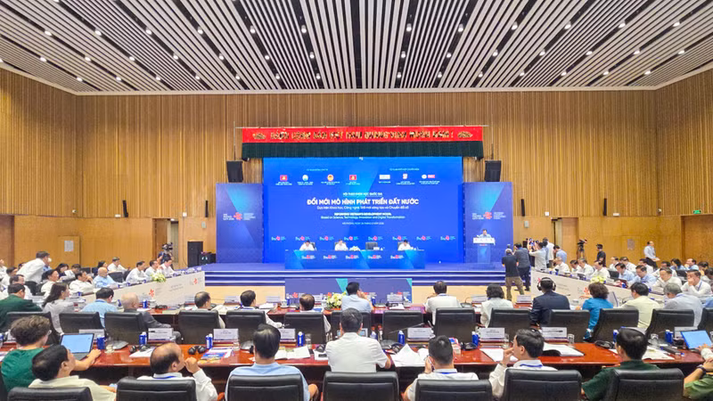 Đổi mới mô hình phát triển đất nước dựa trên khoa học công nghệ
