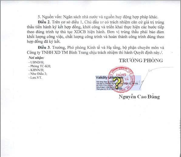 Quyết định phê duyệt kết quả lựa chọn nhà thầu đề ngày 24/12/2024, tuy nhiên trên văn bản thể hiện ngày ký văn bản là 1/7/2025 (ký lúc 18:12:42) do ông Nguyễn Cao Đẳng - Trưởng phòng Phòng Kinh tế, Hạ tầng và Đô thị huyện Tân Hưng (cũ) ký số. Nguồn: MSC 1.jpg
