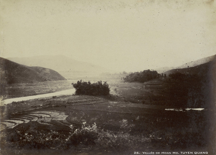 Một thung lũng ở Tuyên Quang năm 1899.