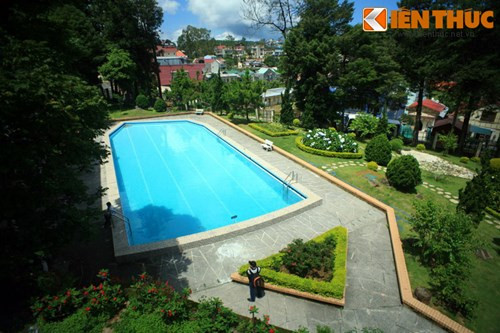 Tuy nhiên, sự tồn tại của biệt điện Trần Lệ Xuân chỉ kéo dài được 5 năm. Cuộc chính biến 1963 đã kết thúc sự trị vì của chế độ độc tài Ngô Đình Diệm. Dưới thời Nguyễn Văn Thiệu, tòa biệt điện được trưng dụng làm Bảo tàng Sắc tộc Tây Nguyên.