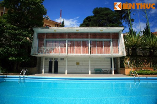 Biệt thự Bạch Ngọc là nơi giải trí của gia đình Trần Lệ Xuân và các sĩ quan cao cấp thời kỳ Đệ nhất Cộng hòa.