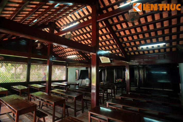 Ngoài những nội dung được phân công giảng dạy, thầy giáo Nguyễn Tất Thành còn truyền bá lòng yêu quê hương đất nước, nòi giống tổ tiên cho học sinh.