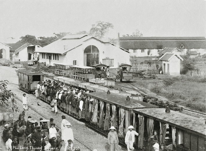 Ga Phủ Lạng Thương khoảng năm 1900.