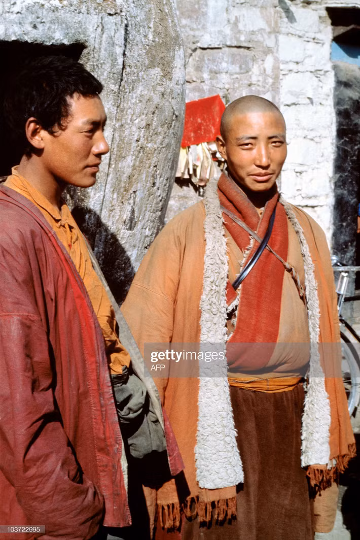 Các Lạt ma trẻ ở tu viện Sera, Bắc Lhasa.