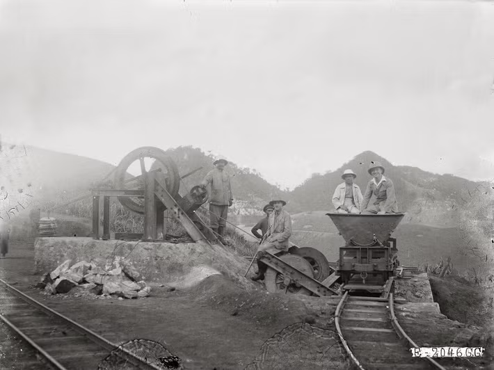 Kỹ sư người Pháp tại mỏ chì kẽm Chợ Điền.