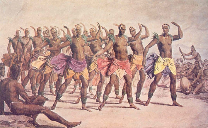 Do các thủy thủ châu Âu đã lợi dụng lòng tốt của người Hawai để trục lợi, mối quan hệ giữa hai bên trở nên căng thẳng. Ngày 4/2/1779, hai con tàu của Anh đã rời đi, nhưng sau một tuần, tàu Resolution buộc phải quay trở lại vịnh Kealakekua để sửa chữa những hư hại do gặp biển động.