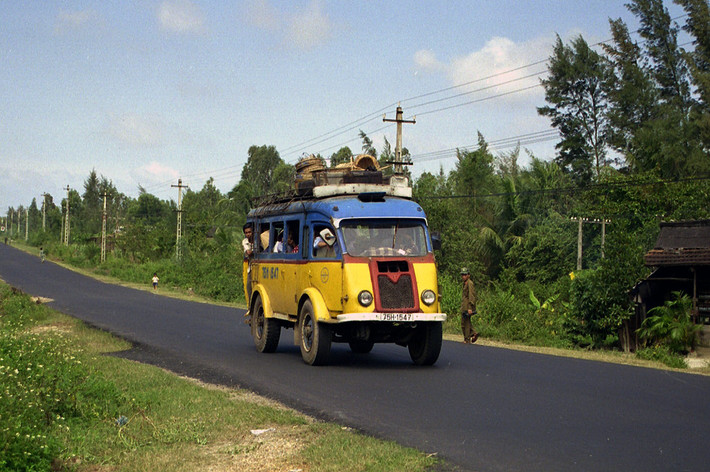 Renault Goélette biển số 75H-15-47 chạy tuyến Đà Nẵng - Hội An. Do có vẻ ngoài độc đáo, ngày nay Renault Goélette là đối tượng được dân sưu tầm tìm kiếm và mua lại với giá cao trên thị trường.