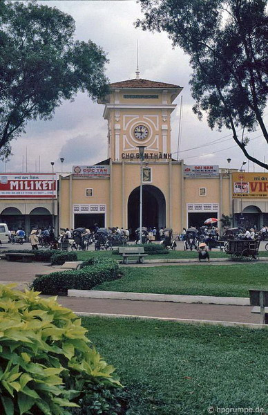 Chợ Bến Thành, một biểu tượng nổi tiếng của Sài Gòn.