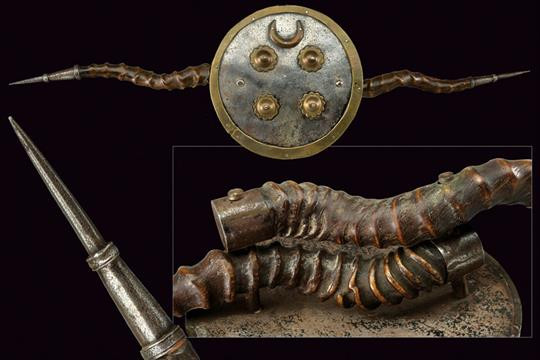 Ngày nay, những chiếc madu vẫn được sản xuất. Tuy nhiên, những chiếc sừng sơn dương đã được thay thế bằng các vật liệu khác như gỗ, kim loại, chất liệu tổng hợp... vì việc săn bắt và sử dụng sừng linh dương đã bị cấm ở nhiều nơi.