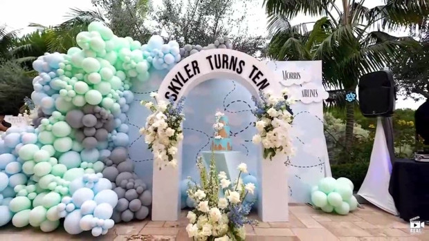 Số tài sản khủng của nữ đại gia gốc Việt Mini Morris - Hình 4 So tai san khung cua nu dai gia goc Viet Mini Morris-Hinh-4