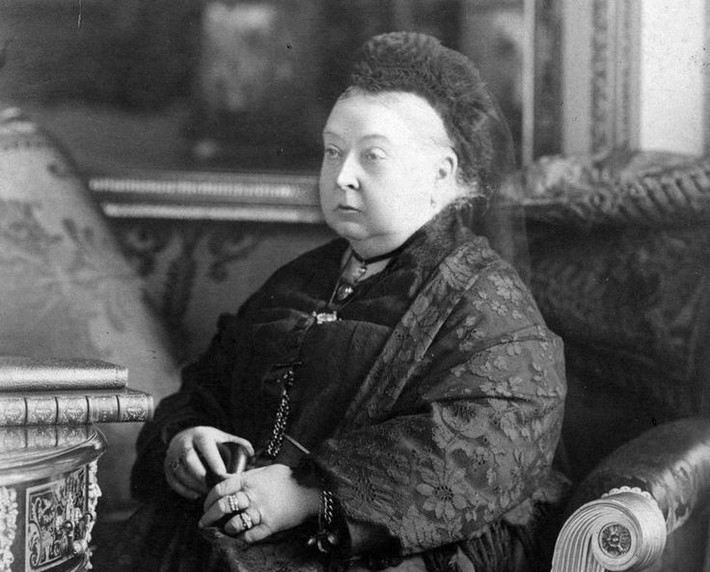  Bà qua đời năm 1901, khép lại cả một thời đại. Với sự ra đi của bà, thời kỳ Victoria chấm dứt, mở ra kỷ nguyên hiện đại của nước Anh. Ảnh: Pinterest.