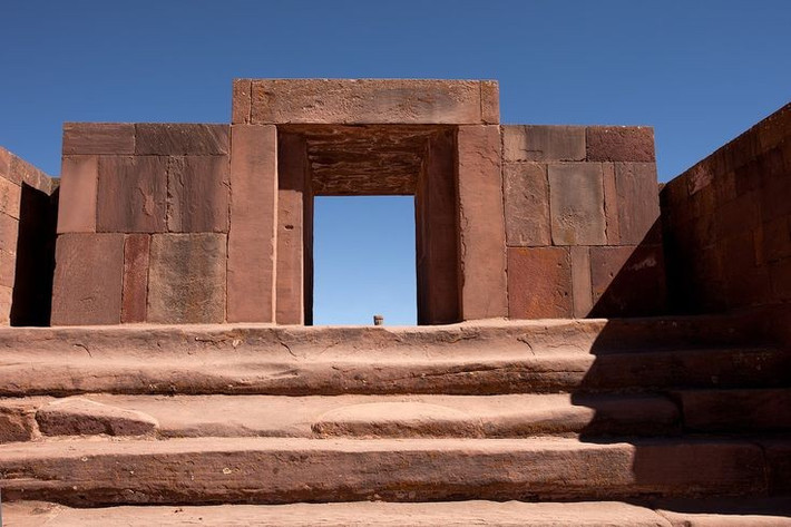  Di sản ảnh hưởng đến người Inca. Dù biến mất, Tiwanaku để lại dấu ấn sâu sắc trong kiến trúc, tôn giáo và tổ chức xã hội của nền văn minh Inca sau này. Ảnh: Pinterest.