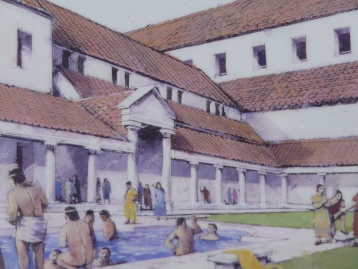  Giá vào cửa rẻ hoặc miễn phí. Chính quyền của đế chế La Mã khuyến khích mọi người sử dụng nhà tắm để bảo đảm sức khỏe cộng đồng. Ảnh: Pinterest.