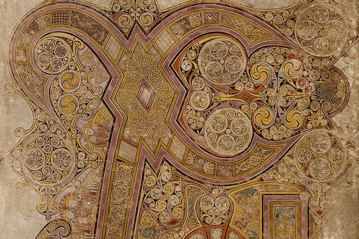  Nghệ thuật Celt tinh xảo và trừu tượng. Các hoa văn xoắn ốc, đường uốn lượn trên trang sức và vũ khí thể hiện tư duy thẩm mỹ độc đáo của họ. Ảnh: Pinterest.