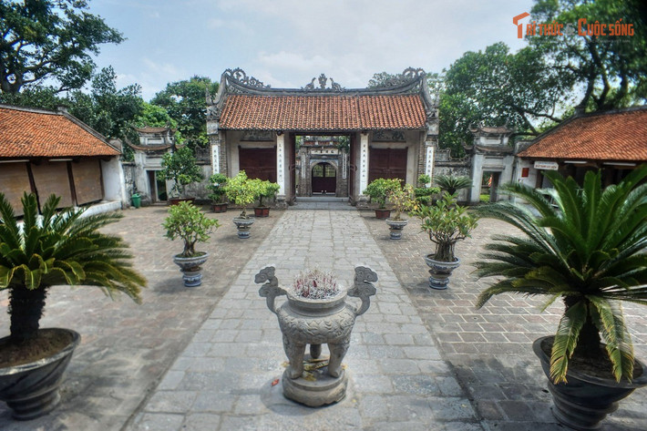 Đền thuộc quần thể di tích quốc gia đặc biệt Cổ Loa. Khu đền là một phần quan trọng của quần thể di tích thành Cổ Loa – kinh đô của nhà nước Âu Lạc vào thế kỷ 3 trước Công nguyên. Toàn bộ khu di tích đã được xếp hạng Di tích quốc gia từ năm 1962 và sau đó trở thành Di tích quốc gia đặc biệt của Việt Nam.