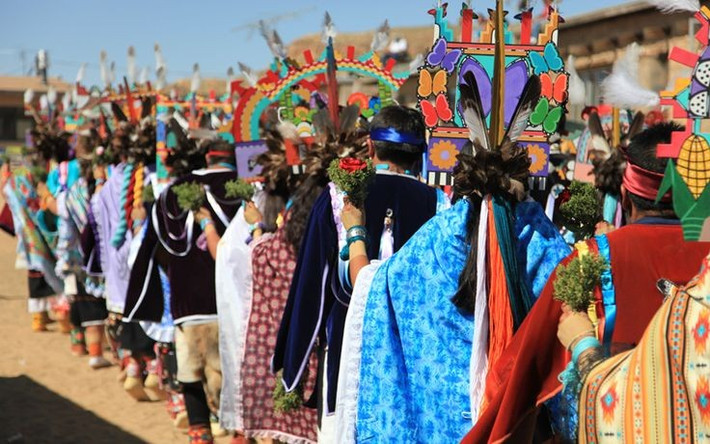  Gìn giữ văn hóa trước hiện đại hóa. Dù chịu nhiều tác động bên ngoài, cộng đồng Hopi vẫn bảo tồn nghiêm ngặt bản sắc truyền thống. Ảnh: Pinterest.