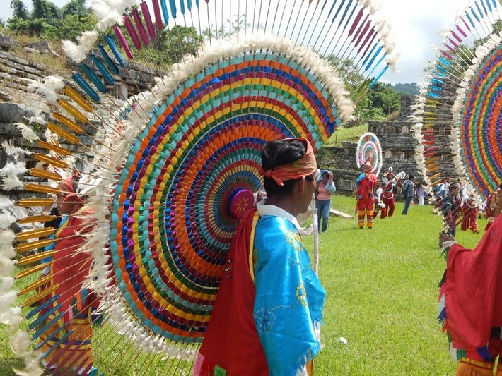  Tộc người Mixtec tồn tại đến ngày nay. Cộng đồng Mixtec hiện đại vẫn giữ nhiều truyền thống cổ xưa của tổ tiên. Ảnh: Pinterest.