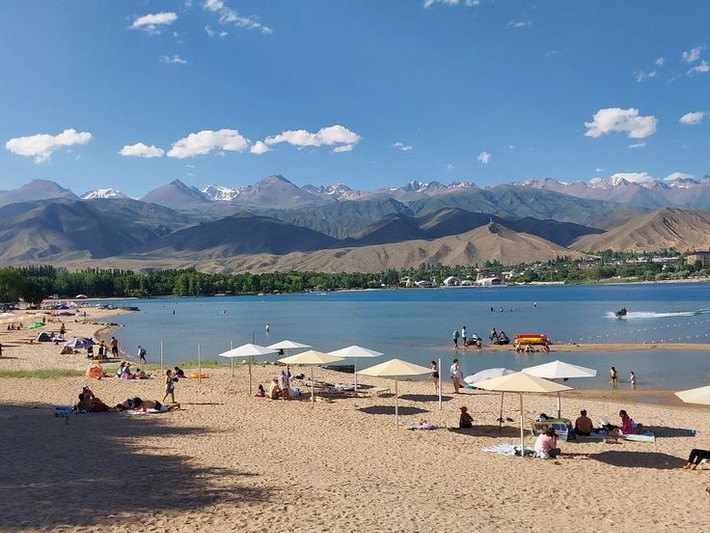  Là điểm nghỉ dưỡng nổi tiếng thời Liên Xô. Các nhà lãnh đạo Liên Xô như Khrushchev hay Brezhnev từng đến nghỉ tại đây. Ảnh: Pinterest.