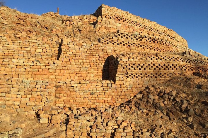 Là biểu tượng tự hào dân tộc Zimbabwe. Khami phản ánh sự sáng tạo và bản sắc của các nền văn minh châu Phi tiền thuộc địa. Ảnh: tripadvisor.com.