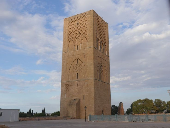  Cao gần 44 mét dù chưa hoàn chỉnh. Nếu hoàn thành, tháp dự kiến sẽ cao hơn 80 mét. Ảnh: Pinterest.