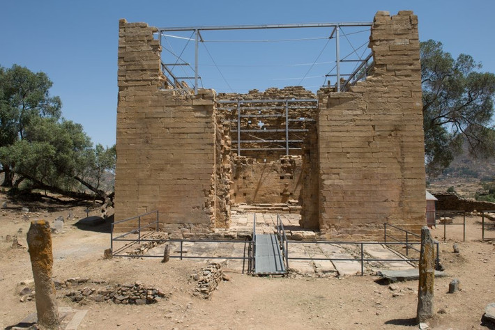  Được phát hiện vào thế kỷ 19. Các nhà thám hiểm châu Âu đã ghi nhận đền Yeha như di tích kiến trúc độc nhất vô nhị tại vùng cao nguyên Ethiopia. Ảnh: dainst.blog.