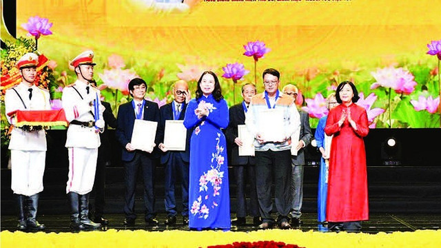 Kỹ sư Lưu Hoàng Phương được trao danh hiệu Công dân Thủ đô ưu tú năm 2025. Ảnh: ND. luu-hoang-phuong-2.jpg