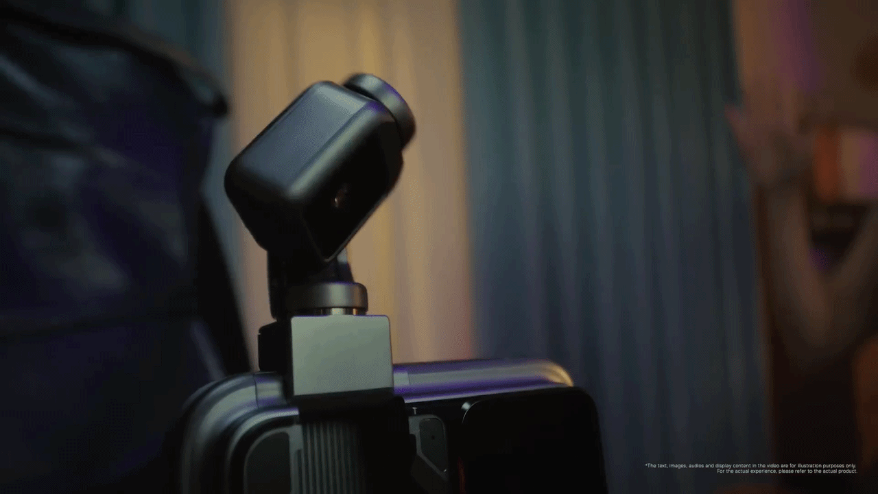 Chiếc điện thoại này có camera 200 megapixel trên một robot chuyển động ba trục với công nghệ ổn định hình ảnh. Công ty cho biết camera có thể xoay mượt mà và quay video, chụp ảnh trơn tru. Nó cũng có chế độ Siêu ổn định (Super Steady) để quay video.