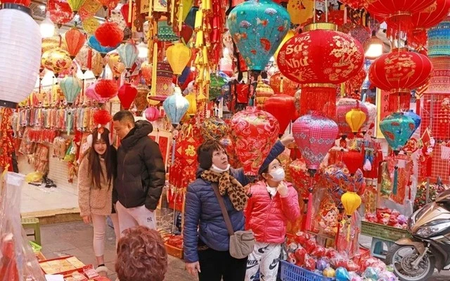 Thủ tướng yêu cầu chăm lo, hỗ trợ Nhân dân đón Tết Bính Ngọ 2026