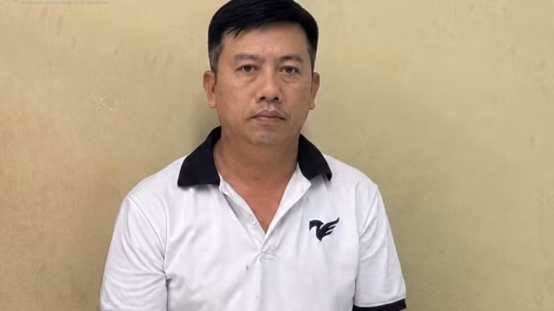 Bắt cựu Trưởng ban quản lý chung cư lừa bán căn hộ tái định cư