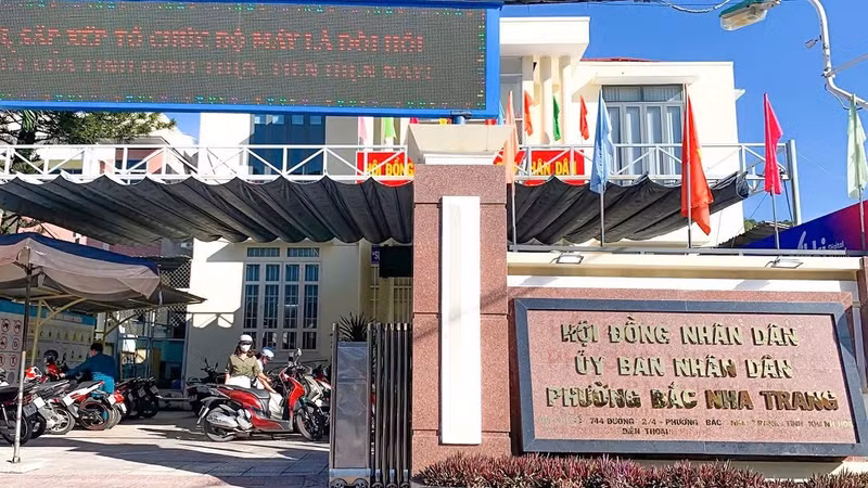 "Dồn toa" hồ sơ thầu ở Khánh Hòa: Ai chịu trách nhiệm cho dòng vốn công? [Kỳ 5]