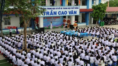 Nhiều trường tại TP HCM cho học sinh nghỉ Tết Bính Ngọ đến 16 ngày