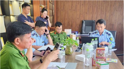 Phát hiện cơ sở bán hàng kém chất lượng trị giá 14 tỉ ở An Giang