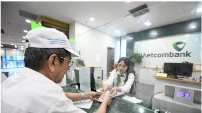 Cuộc đua lãi suất cuối năm