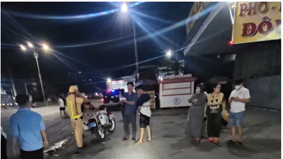 CSGT Đồng Tháp kịp thời trấn áp nhóm hơn 10 người mang mã tấu truy đuổi nhau