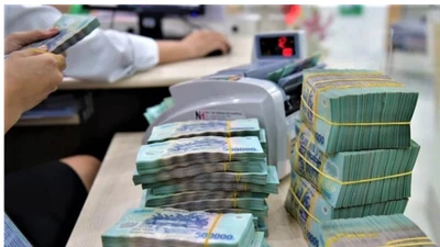 Ngân hàng giảm giá, rao bán khoản nợ trăm tỷ nhiều lần vẫn ế