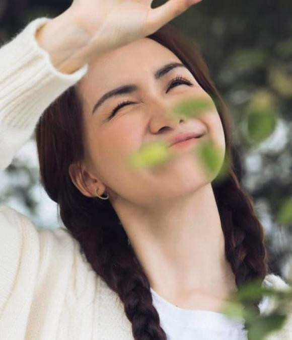 "Mẹ bỉm" Hòa Minzy khoe sắc với loạt ảnh cực xinh tươi - Hình 6