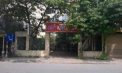 Nhà nghỉ Sơn Lịch nơi phát hiện vụ việc. Nhà nghỉ Sơn Lịch nơi phát hiện vụ việc.