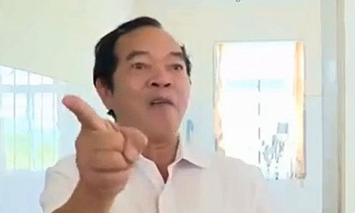 Giám đốc BV Đa Khoa Lương Tài ông Phạm Văn Phan bị giáng chức do có hành vi cản trở PV tác nghiệp. Giám đốc BV Đa Khoa Lương Tài ông Phạm Văn Phan bị giáng chức do có hành vi cản trở PV tác nghiệp.