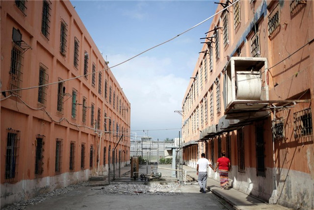 Bàn thờ tử thần trong nhà tù nguy hiểm bậc nhất Mexico - Hình 4 Ban tho tu than trong nha tu nguy hiem bac nhat Mexico-Hinh-4