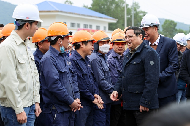 Thủ tướng kiểm tra các dự án cao tốc Bắc - Nam Thu tuong kiem tra cac du an cao toc Bac - Nam