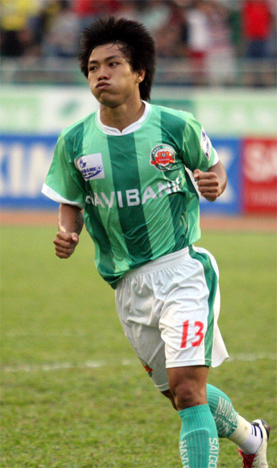 Về Navibank Sài Gòn với giá 9 tỷ nhưng Quang Hải lại thi đấu rất kém cỏi. Về Navibank Sài Gòn với giá 9 tỷ nhưng Quang Hải lại thi đấu rất kém cỏi.