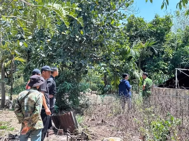 Dak Nong: Dieu tra vu hai nguoi dan ong tu vong bat thuong duoi ao nuoc nong