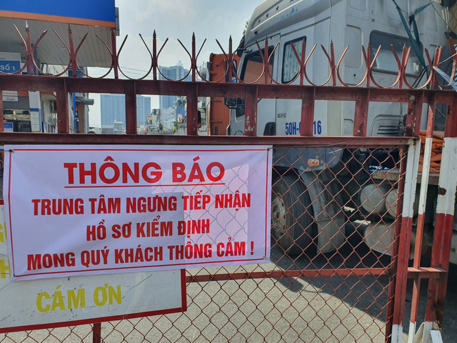 TP HCM: Thông tin về tình hình quá tải ở các Trung tâm đăng kiểm - Hình 3 TP HCM: Thong tin ve tinh hinh qua tai o cac Trung tam dang kiem-Hinh-3