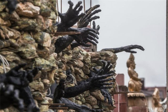 Ngôi nhà đầy hộp sọ khiến ai cũng phải rùng mình khi xem - Hình 4 Ngoi nha day hop so khien ai cung phai rung minh khi xem-Hinh-4