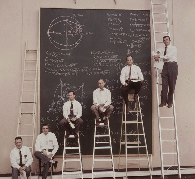 Nhà khoa học NASA tính toán như thế nào khi chưa có máy tính? - Hình 3 Nha khoa hoc NASA tinh toan nhu the nao khi chua co may tinh?-Hinh-3