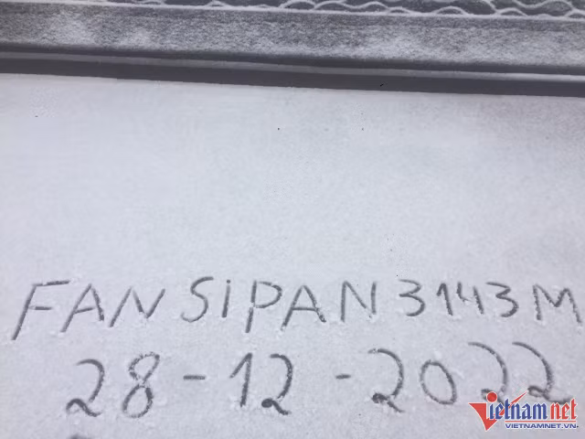 Can canh tuyet roi day dac tren dinh Fansipan-Hinh-7