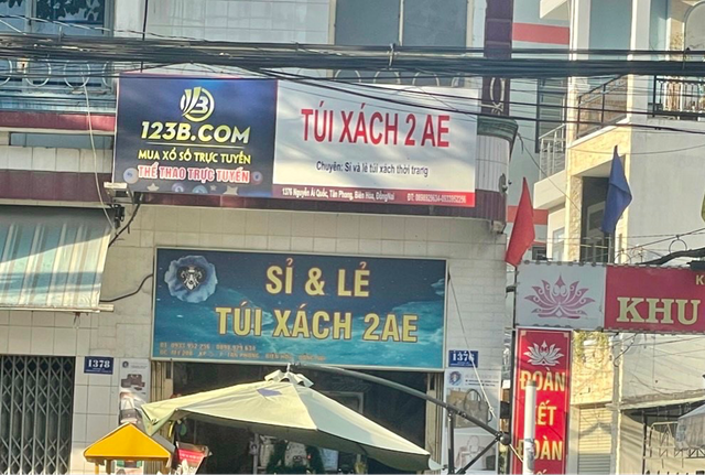 Tràn lan pano quảng cáo cờ bạc, Phó chánh Thanh tra Sở Văn hóa Đồng Nai nói gì? - Hình 5 Tran lan pano quang cao co bac, Pho chanh Thanh tra So Van hoa Dong Nai noi gi?-Hinh-5